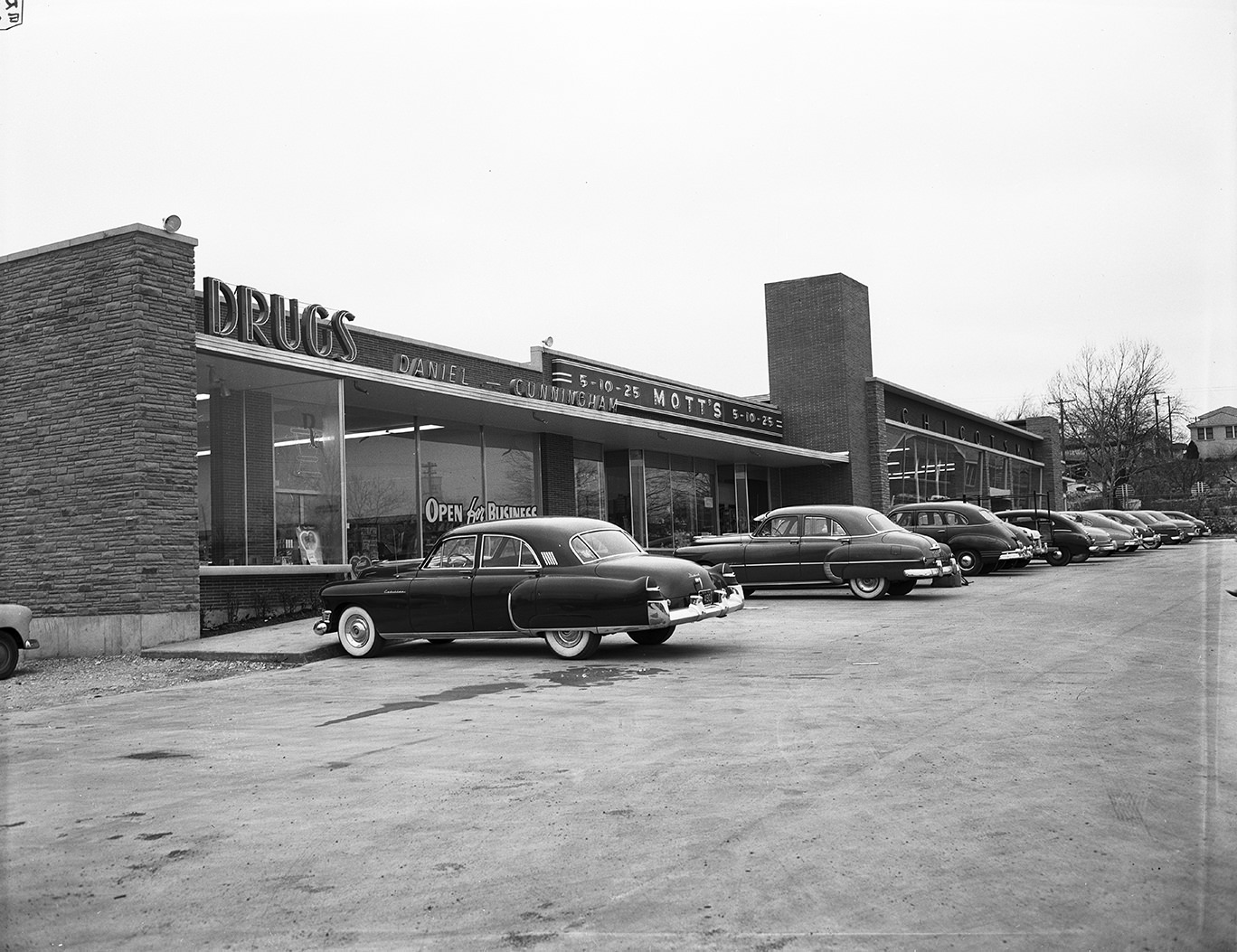 #78 Chicotsky Shopping Center in the 3400 block of W. 7th Street, 1951.