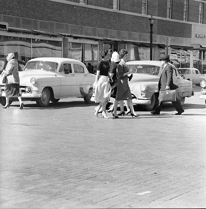 #62 Clipping: “There wasn’t a coat in sight on Fort Worth streets Tuesday. At 88 degrees it was a record Feb. 17”, 1959.