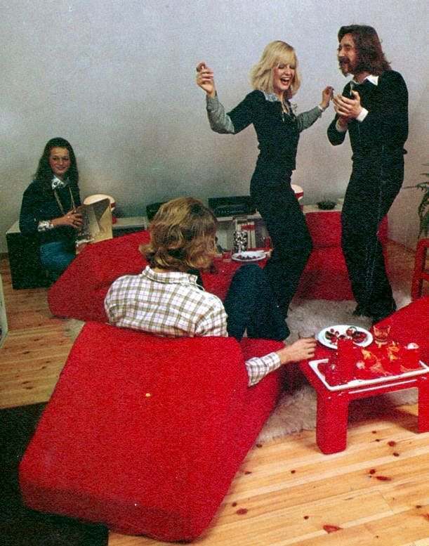 The Seventies Sat Here: A Look at the Funky Chairs and Seating Designs That Defined the Decade’s Interiors