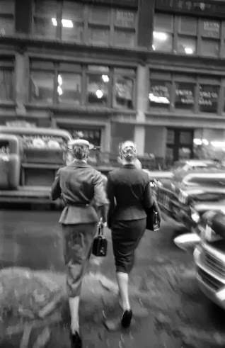 Grace Kelly (left) and one of her two sisters (either Peggy or Lizanne), New York City, 1956