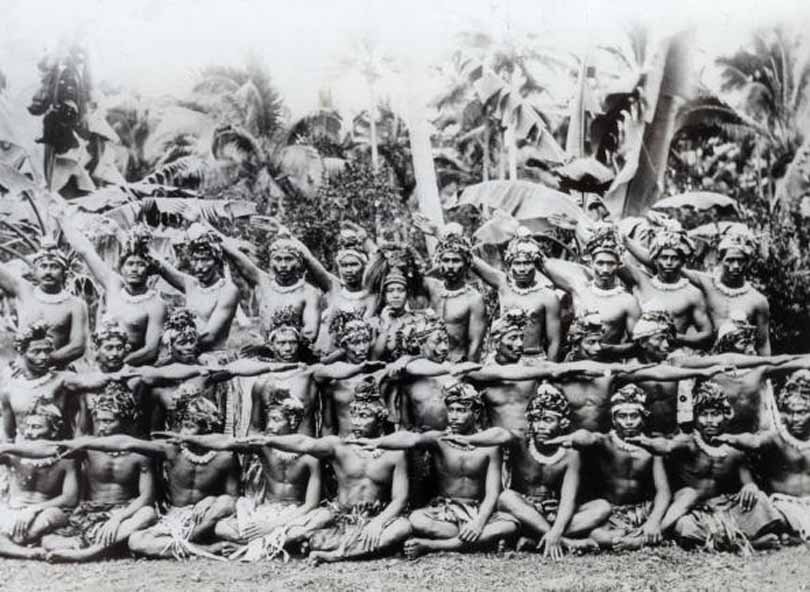 #89 A group of male Hula dancers, 1900.