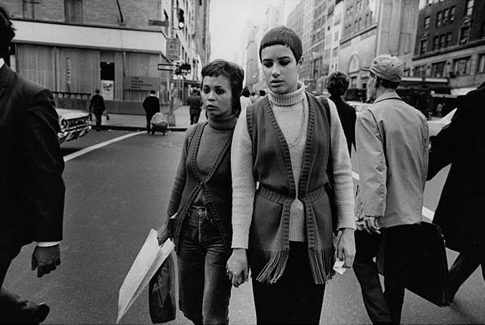 #43 Women Holding Hands, NYC, 1970
