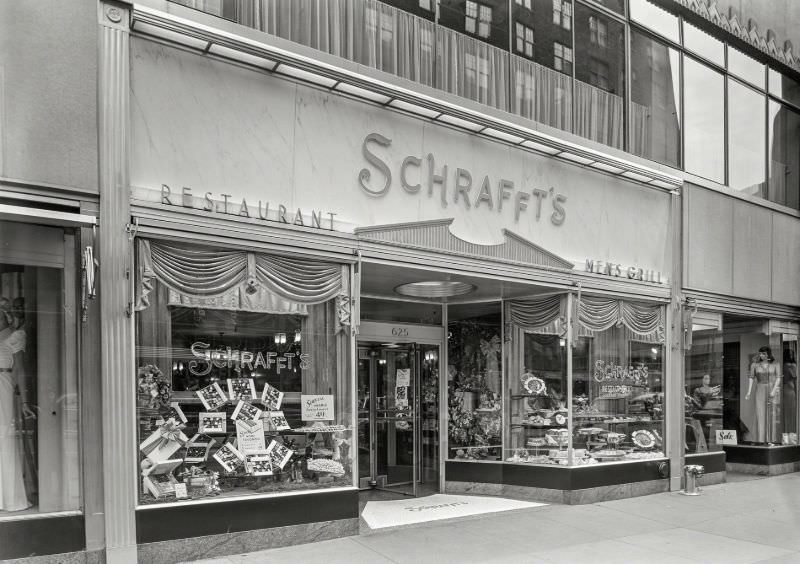 #25 Schrafft’s, 625 Madison Avenue, New York, 1940.