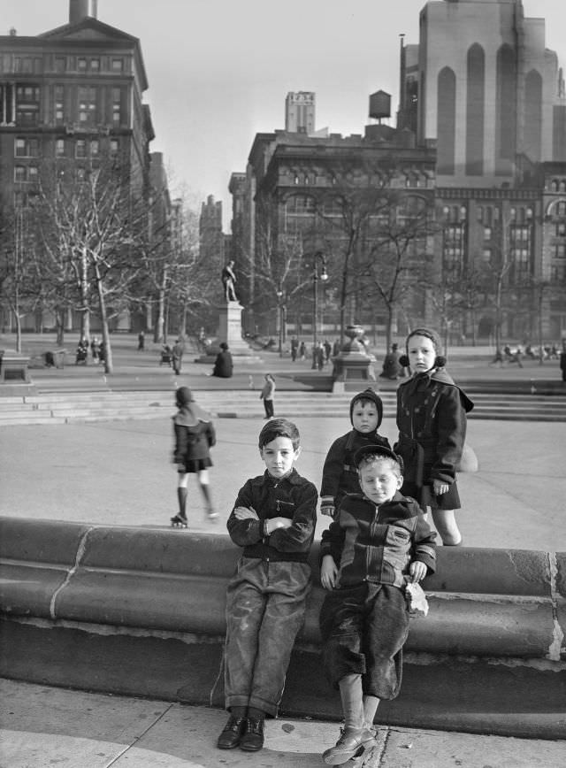 #29 Children playing in Washington Square, New York, 1941.