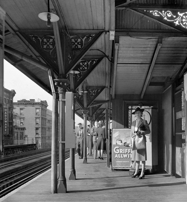 #6 Third Avenue elevated railway station at 8-30 a.m, New York, 1942.