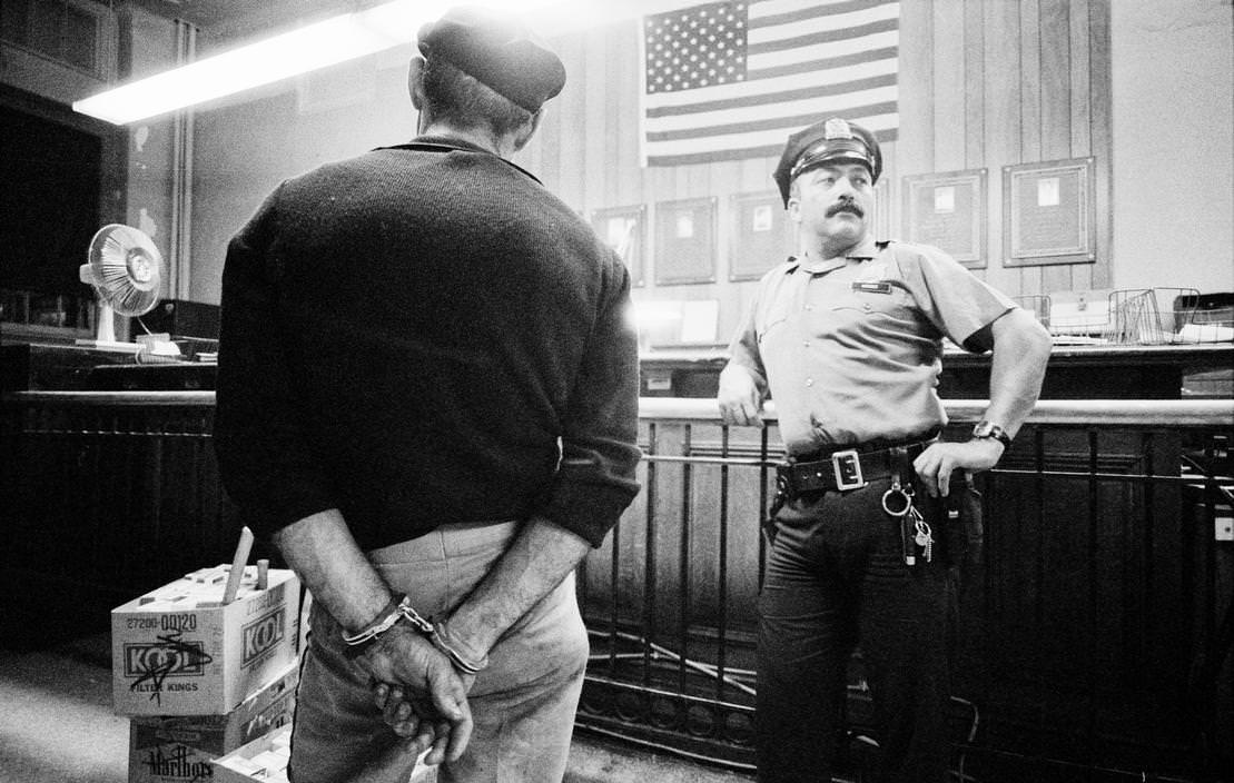 #51 Thief caught breaking the shop wall asking him to return his tools, 1978.