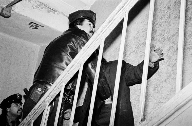 #77 Addict searched an abandoned building on the stairs, 1979.