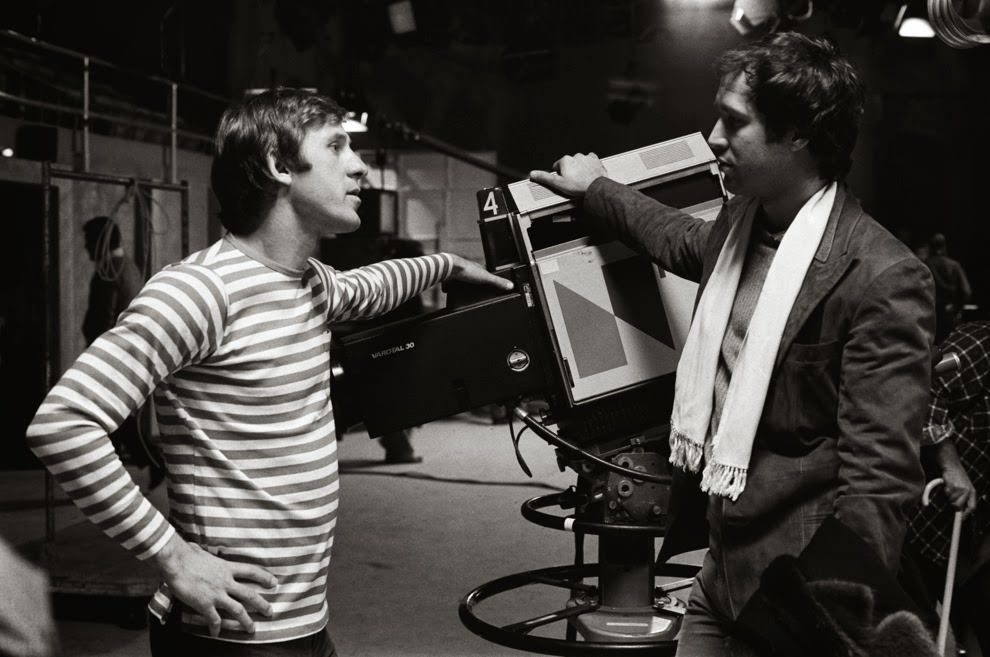 Fran Tarkenton and Chevy Chase