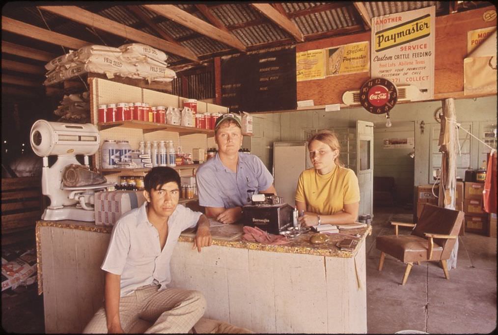 #23 Leakey store owners, 1972.