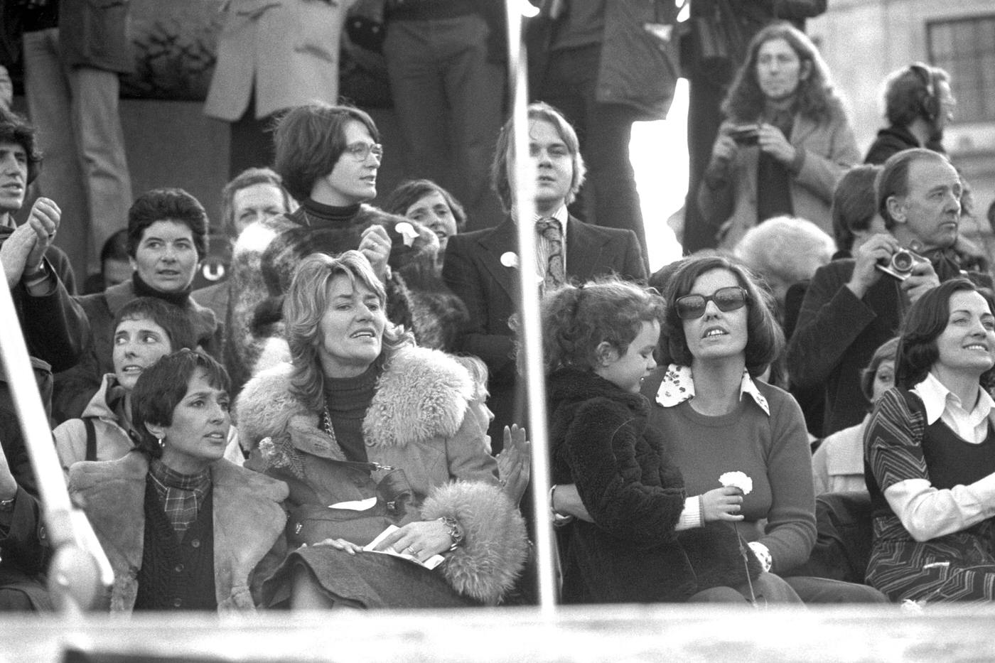 #60 Joan Baez, Jane Ewart-Biggs, Betty Williams, and Mairead Corrigan arriving in Trafalgar Square after the Ulster Peace People march, 1976.