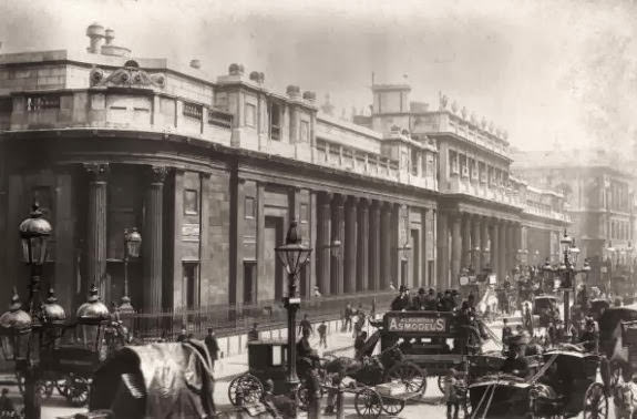 #38 The Bank of England in Threadneedle Street, London, 1890.