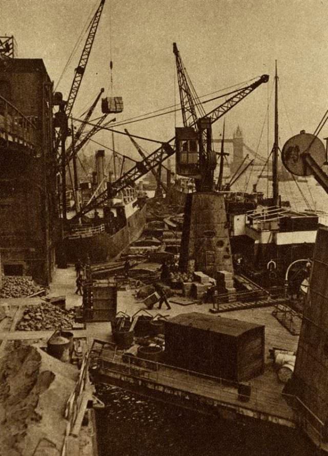 #89 Wharves at London Bridge.