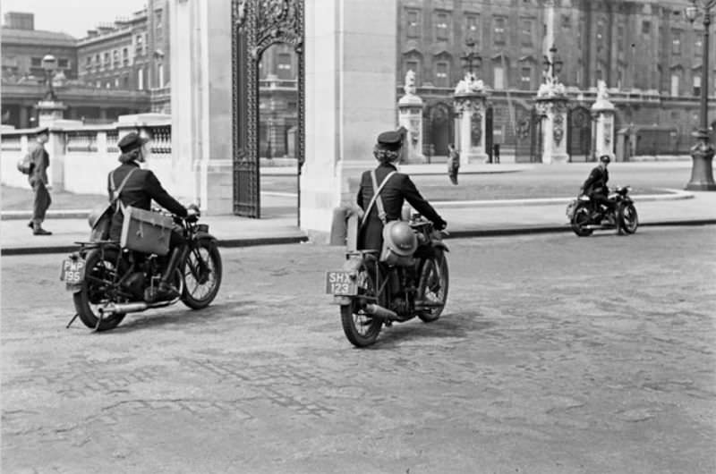 The Wrens on Wheels: Britain’s Female Dispatch Riders During World War II Vehicles &; Transportation