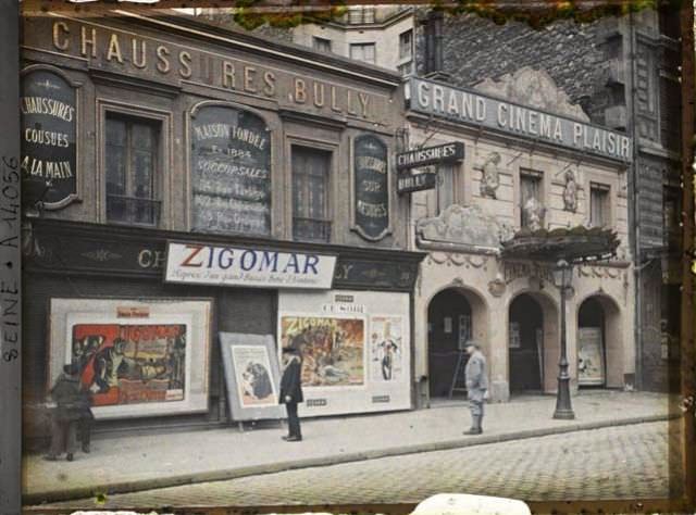 #33 The Grand Cinema Fun at 95 rue de la Roquette by Leon Auguste