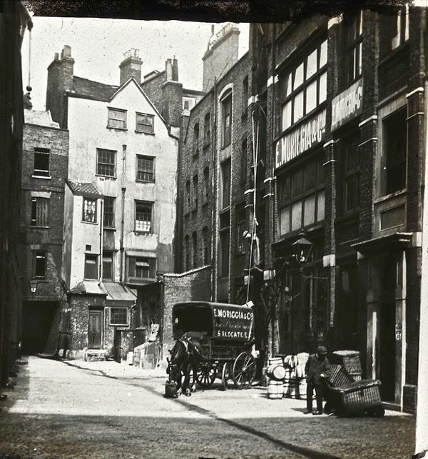 #8 The Saracen’s Head, Aldgate