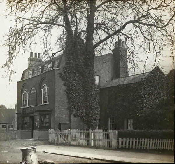 #10 The Three Compasses, Hornsey