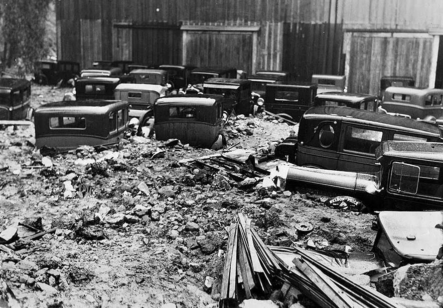 #4 Jan. 1, 1934: Cars marooned outside Bohemian Gardens at 3890 Mission Road, East Los Angeles.