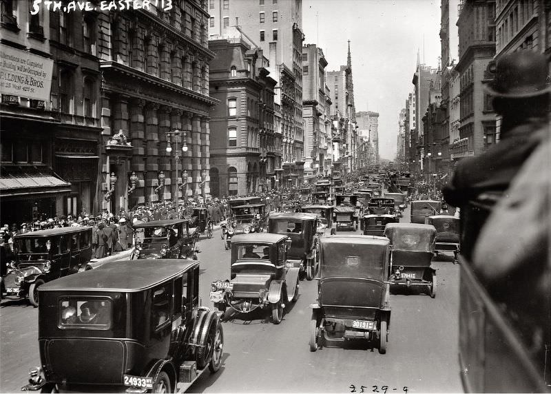 #12 Fifth Avenue looking north, New York, Easter, 1913.