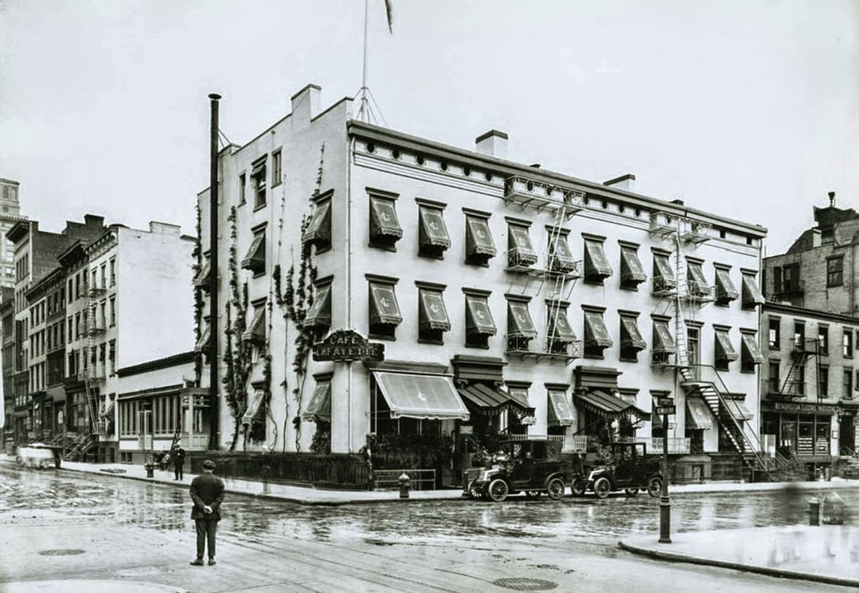 #71 Cafe Lafayette, 9th Street at University Place, 1916.