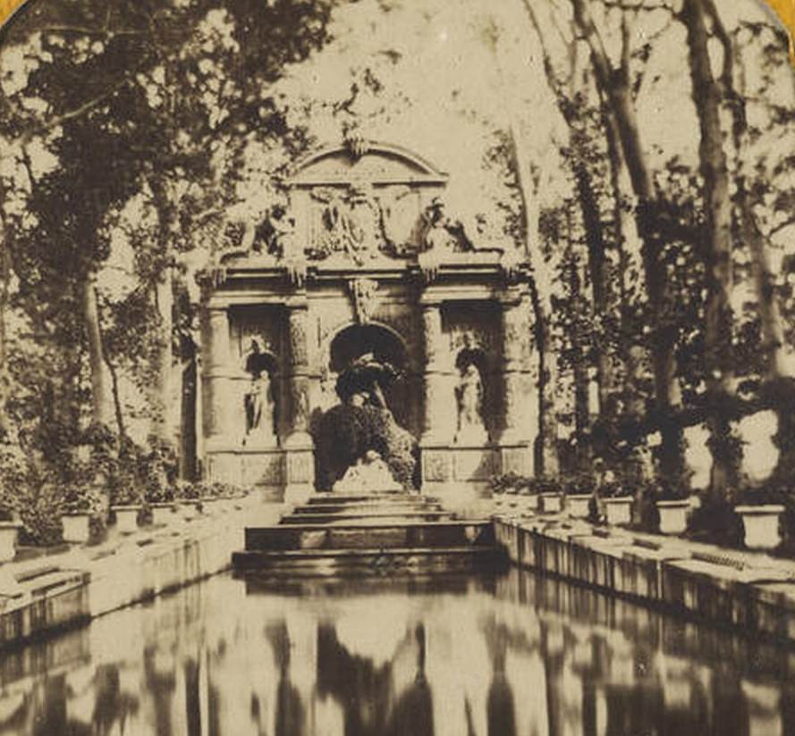 #40 Fontaine de Medicis, Paris, 1860s.