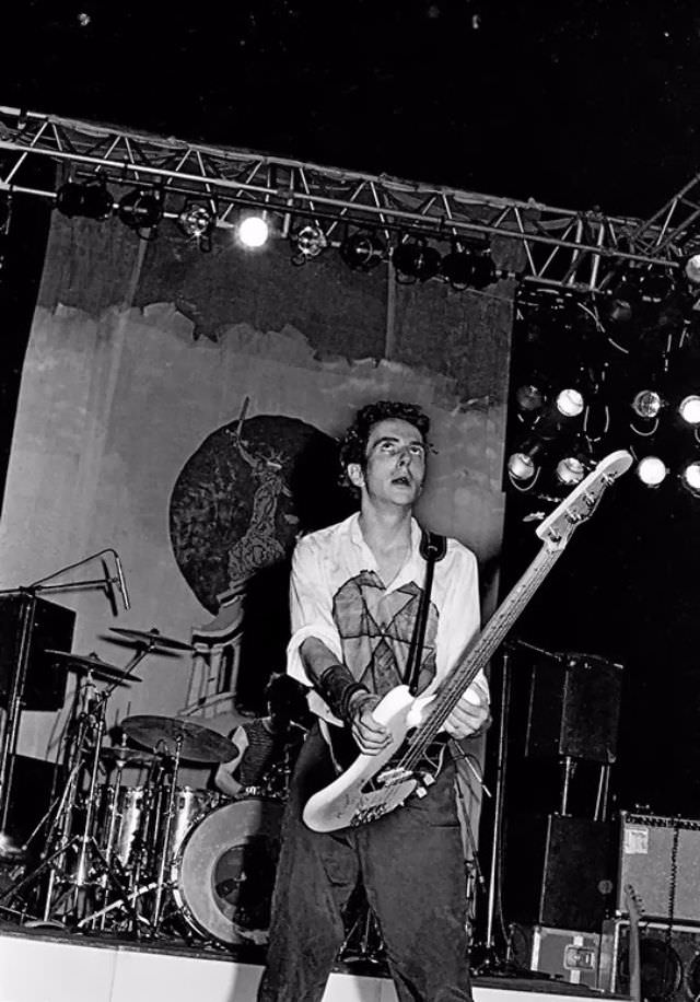 Love Music, Hate Racism: The Rise of Rock Against Racism in 1970s Britain Music