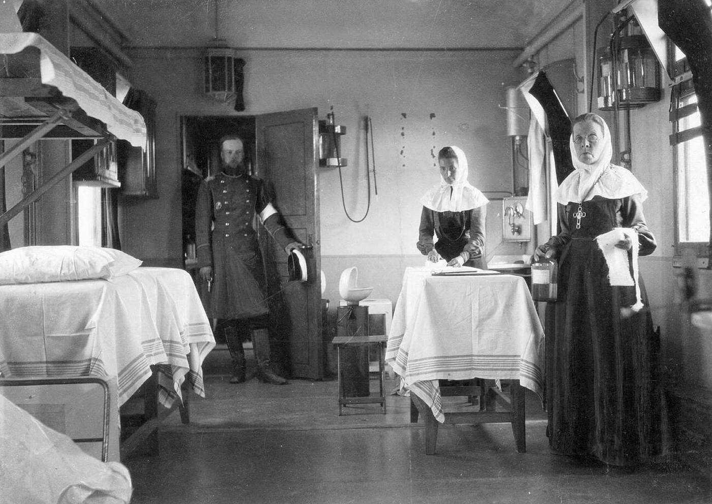 #45 The hospital train of the Russian Red Cross during the Russo-Japanese War, 1905.