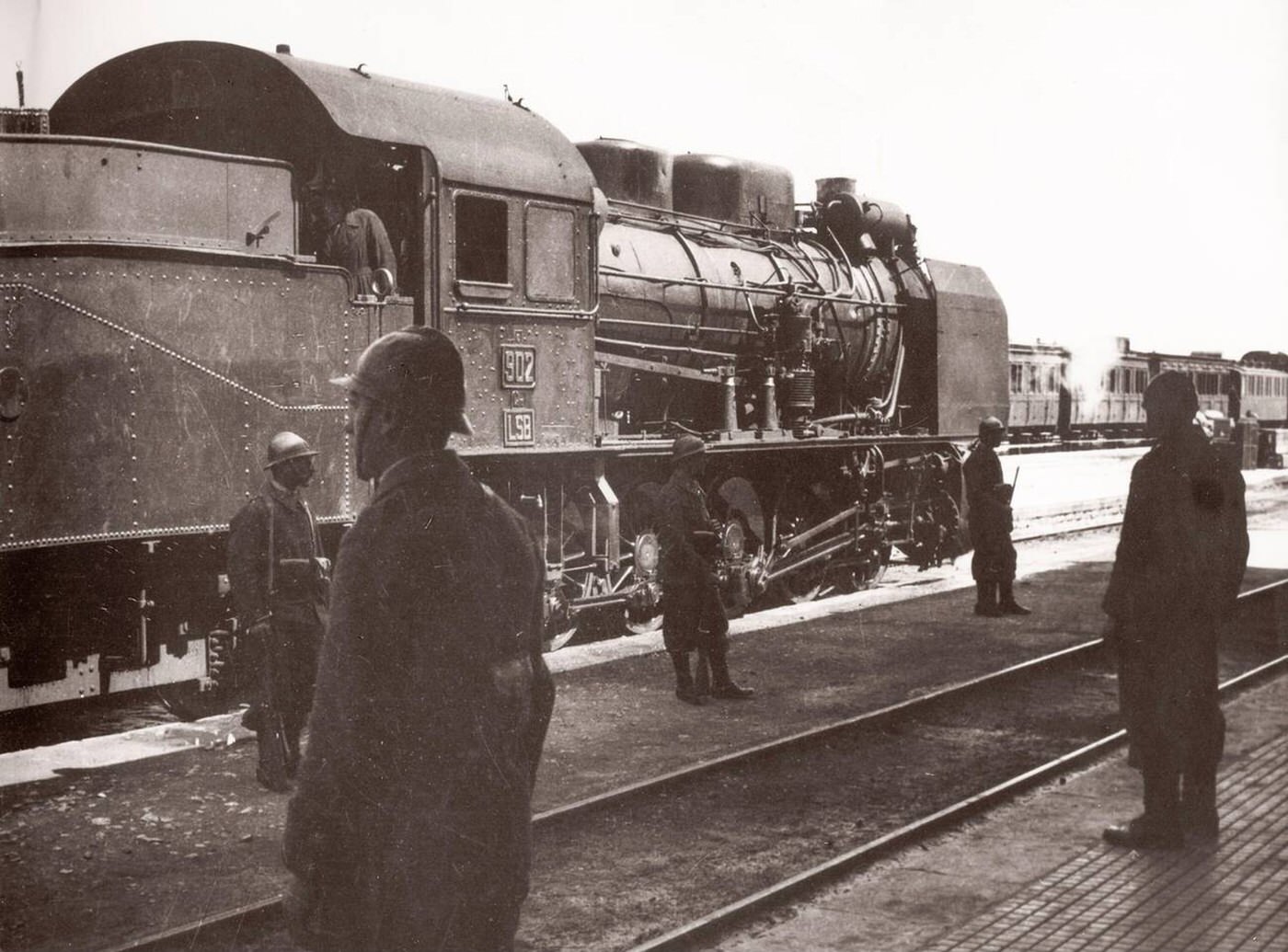 #75 Refugees from Europe on the Taurus Express train in Syria, 1943.