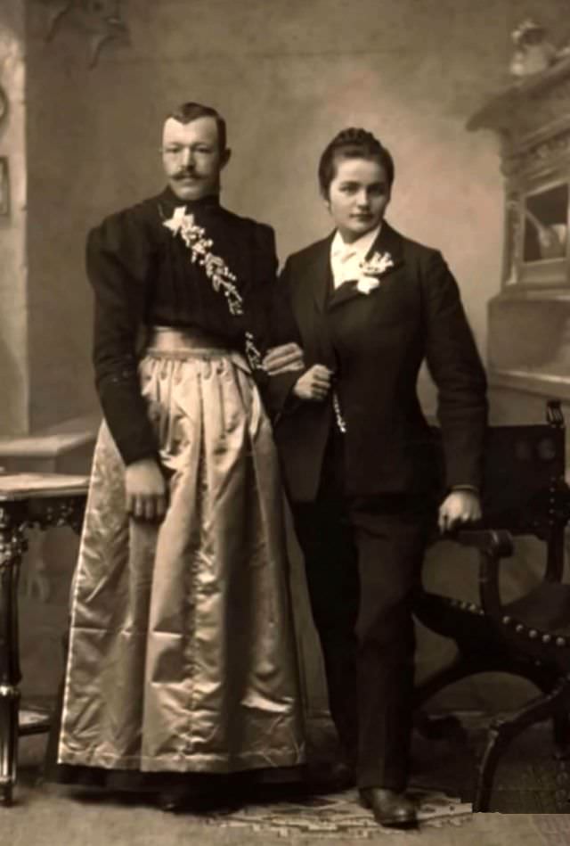 Drag king &; queen, circa 1900.