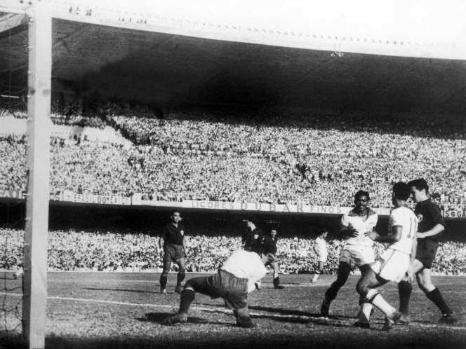 The tournament began with hosts Brazil taking on Mexico in the opening fixture – a comfortable 4-0 win for the Seleção. Striker Ademir scored twice, the first of the eight goals that eventually won him the tournament’s Golden Boot award.