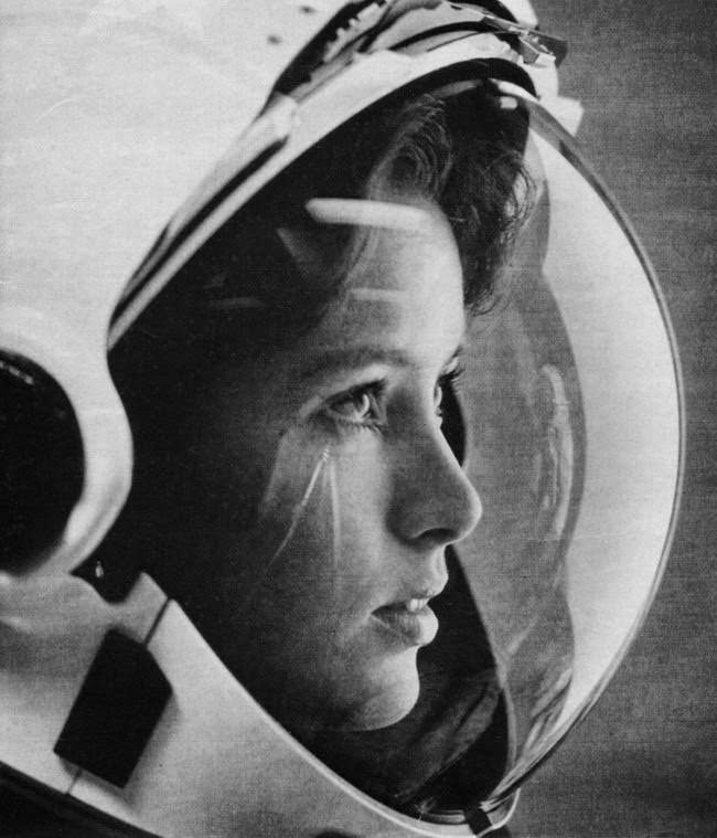 #4 Anna Fisher, an American astronaut and “the first mother in space,” 1984.