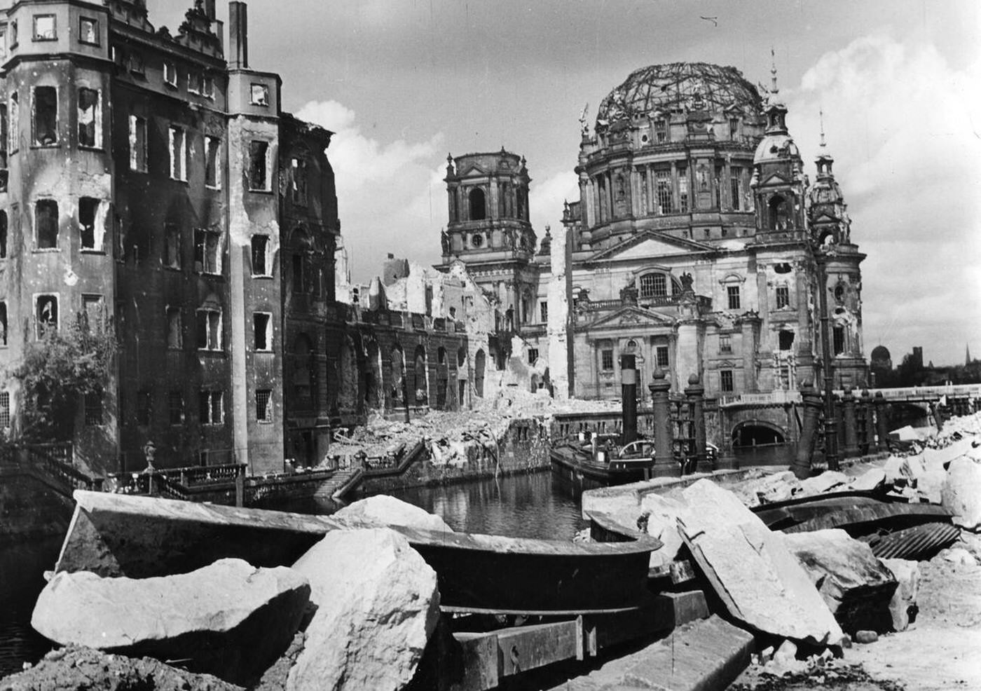 View of the destroyed city of Berlin with the Berlin Dome and part of the ruined castle, 1945.