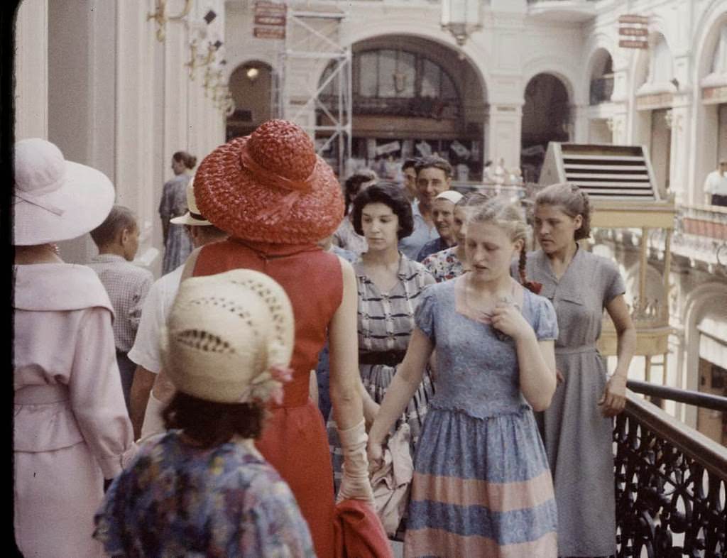 When Dior Took Over the Soviet Streets: Moscow’s 1959 Fashion Shock Fashion &; Culture