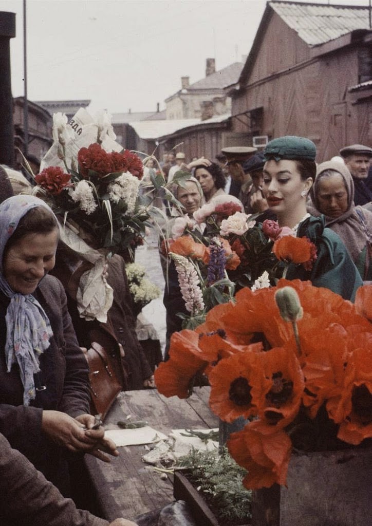 When Dior Took Over the Soviet Streets: Moscow’s 1959 Fashion Shock Fashion &; Culture