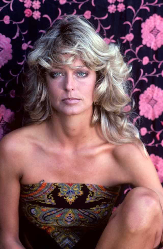 Farrah Fawcett Young: Stunning Images from Her Early Years Celebrities