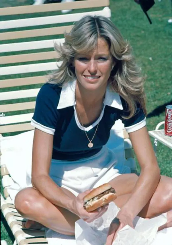 Farrah Fawcett Young: Stunning Images from Her Early Years Celebrities