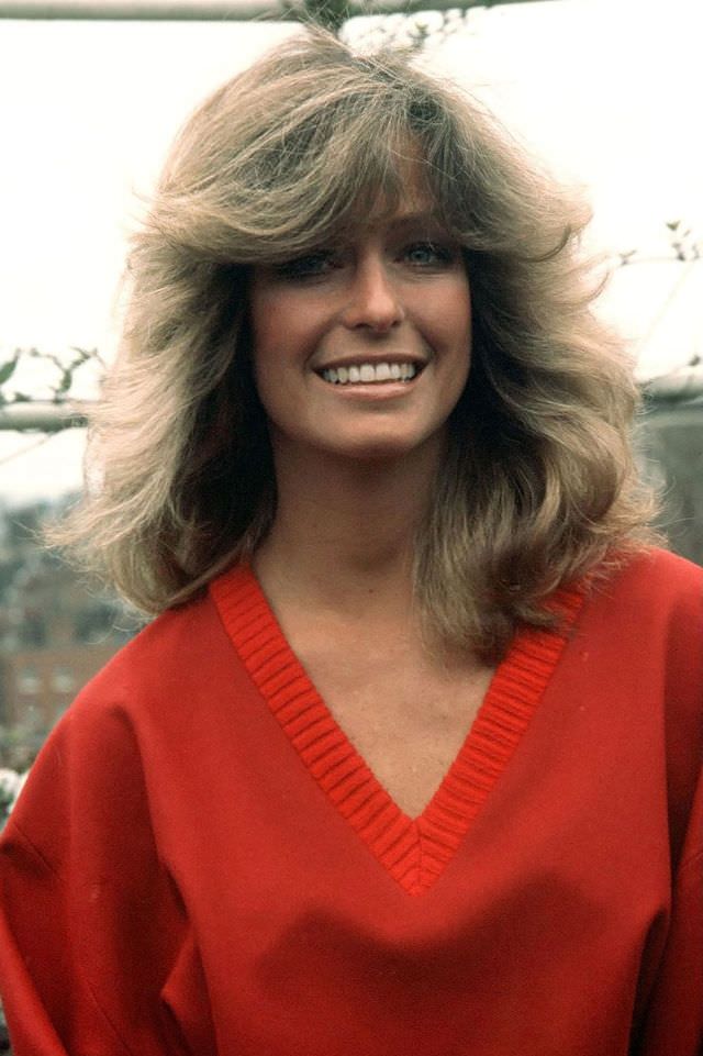Farrah Fawcett Young: Stunning Images from Her Early Years Celebrities