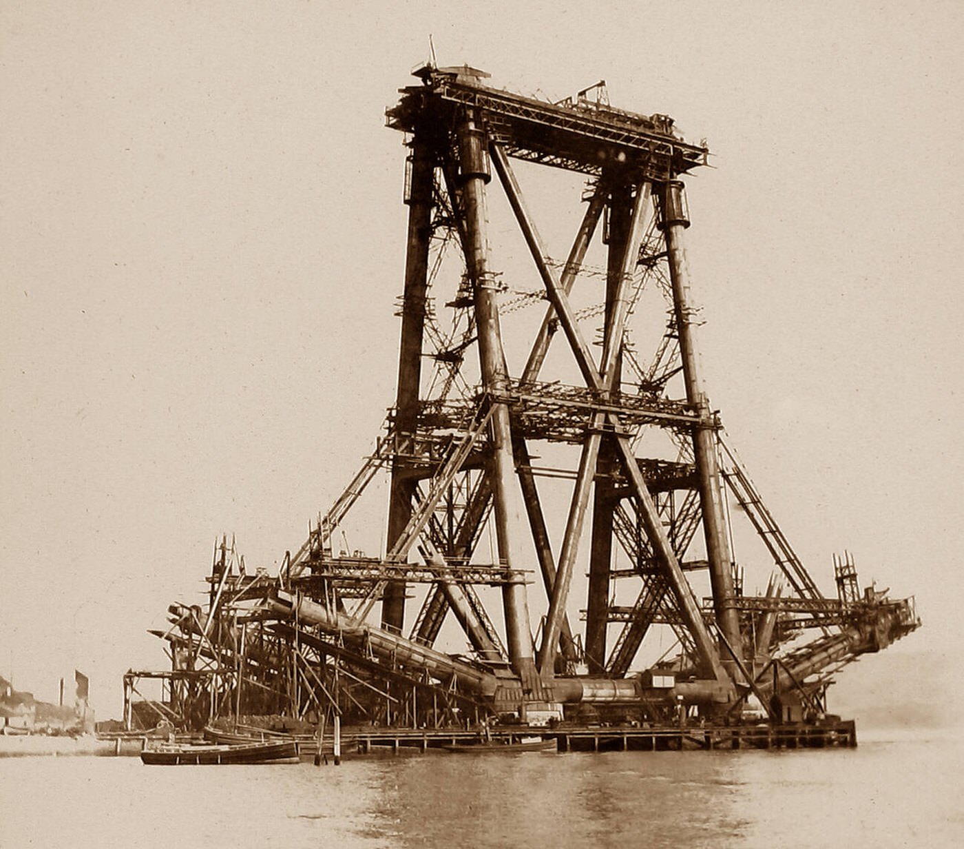 Building of the Forth Railway Bridge, 1890.