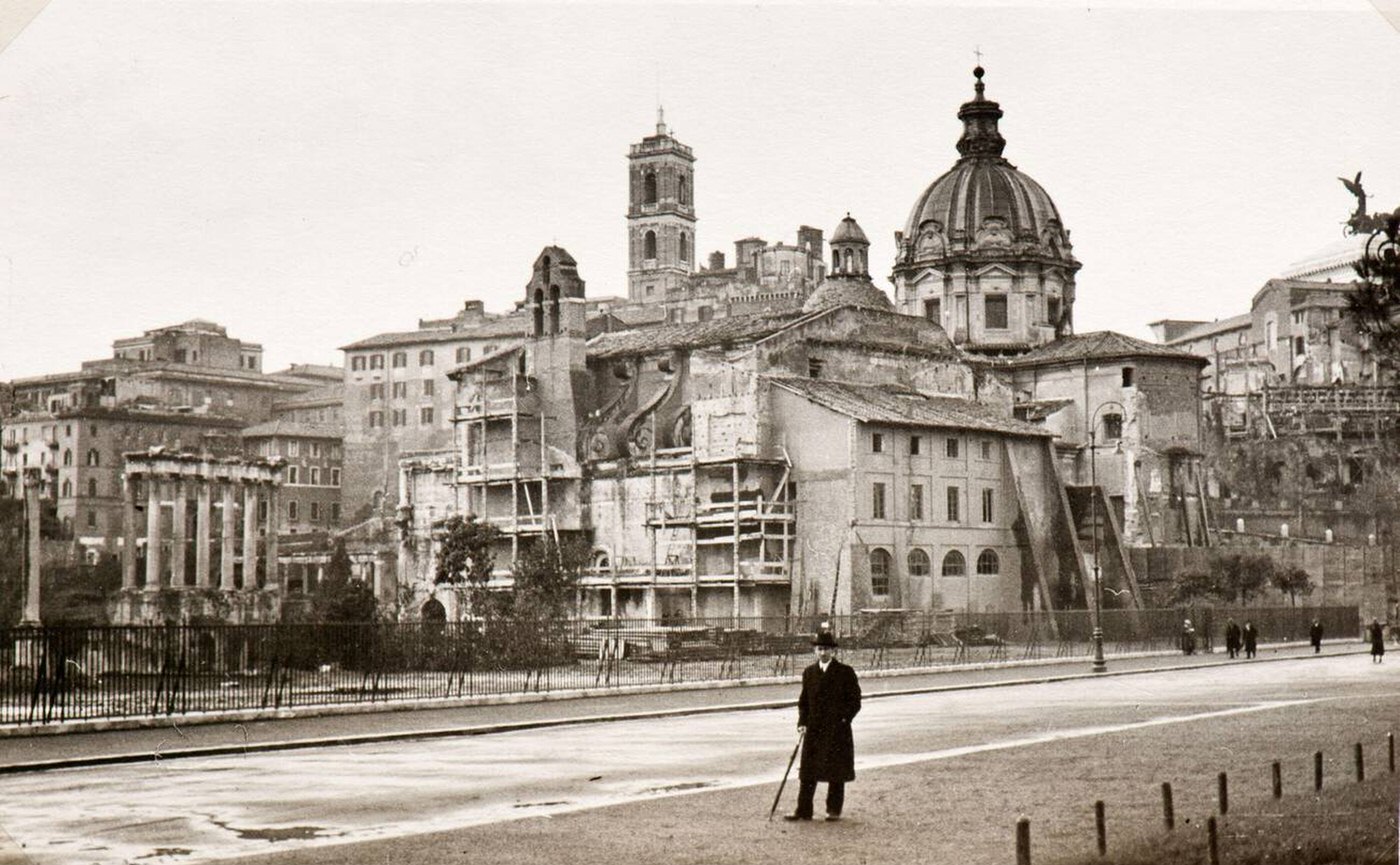 #45 View of the dome of the church of Sant’Adriano al Foro, Rome, 1934.