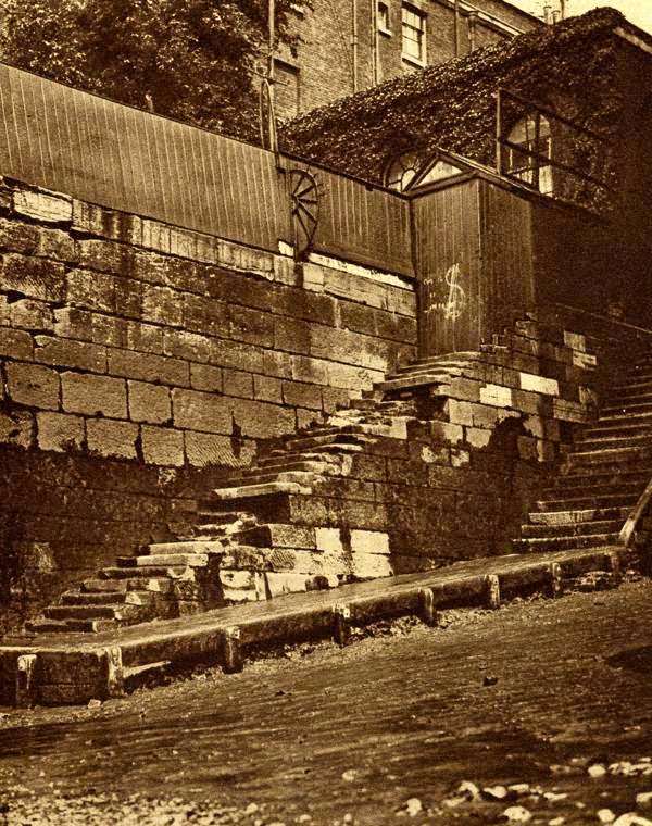 Wapping Old Stairs by William Whiffin