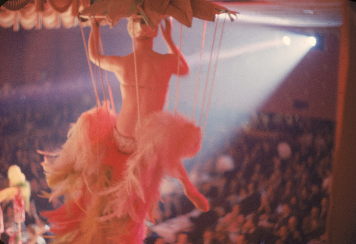Inside the Glitter and Grit: What Life Was Really Like for Showgirls in 1958 New York Nightclubs Fa