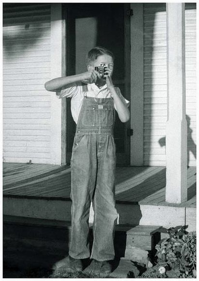 A young lad in 1930’s America.