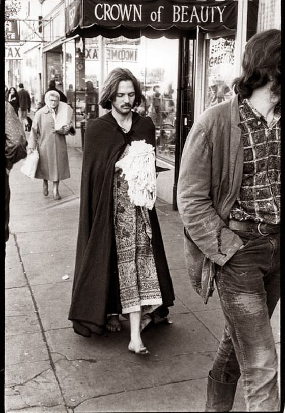 The Free-Spirited Hippies of 1960s San Francisco and Their Carefree Lifestyle Places &; People