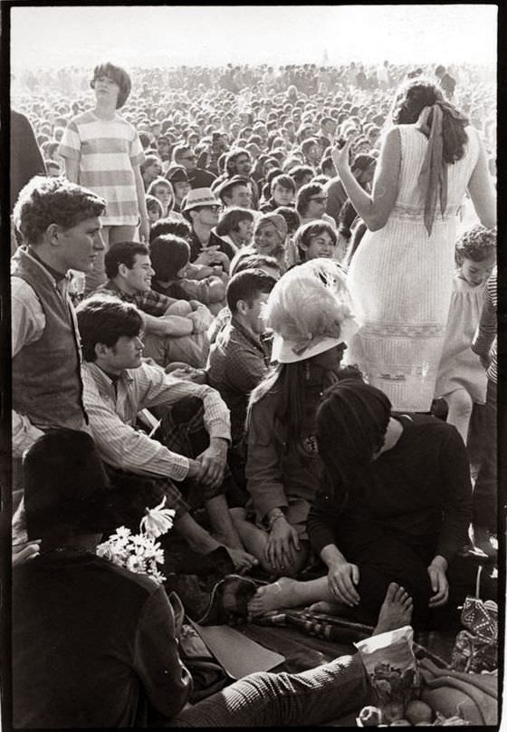 The Free-Spirited Hippies of 1960s San Francisco and Their Carefree Lifestyle Places &; People