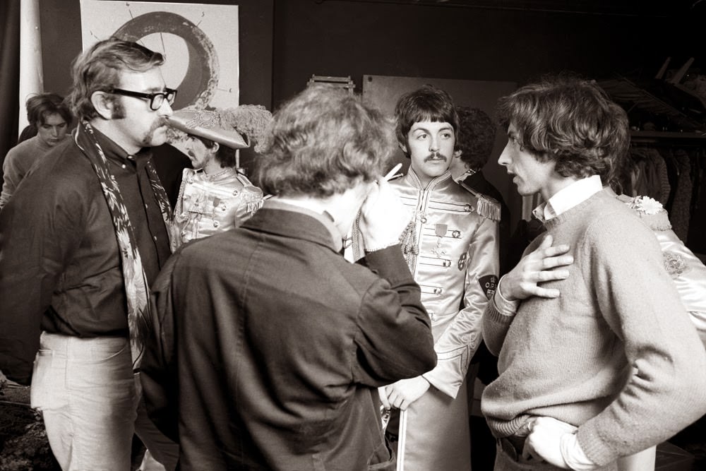 Preparing to shoot the “Sgt Pepper’s Lonely Hearts Club Band” album cover