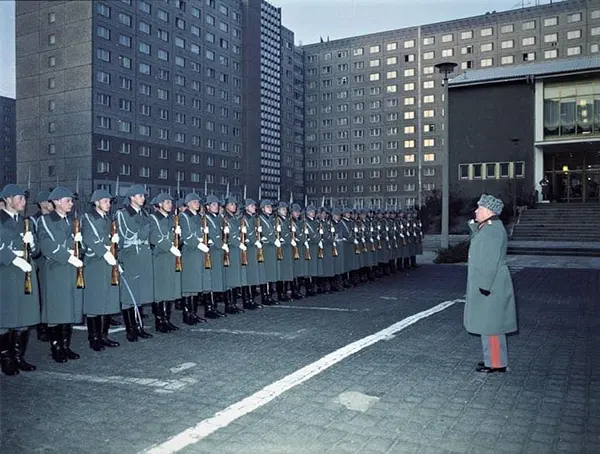 Stasi chief Erich Mielke reviewing the “Wachregiment Felix Dzierzynski” in the courtyard of the East Berlin headquarters, 1980s.