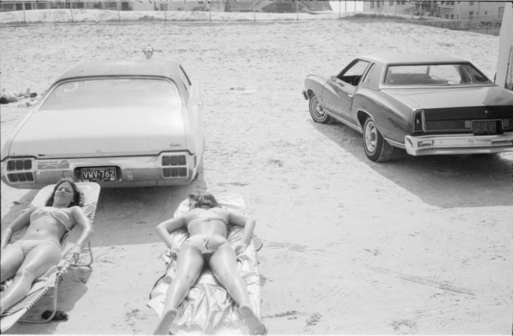 Inside the Wild, Unfiltered Spring Breaks of Daytona Beach in the Early 1980s Places &; People