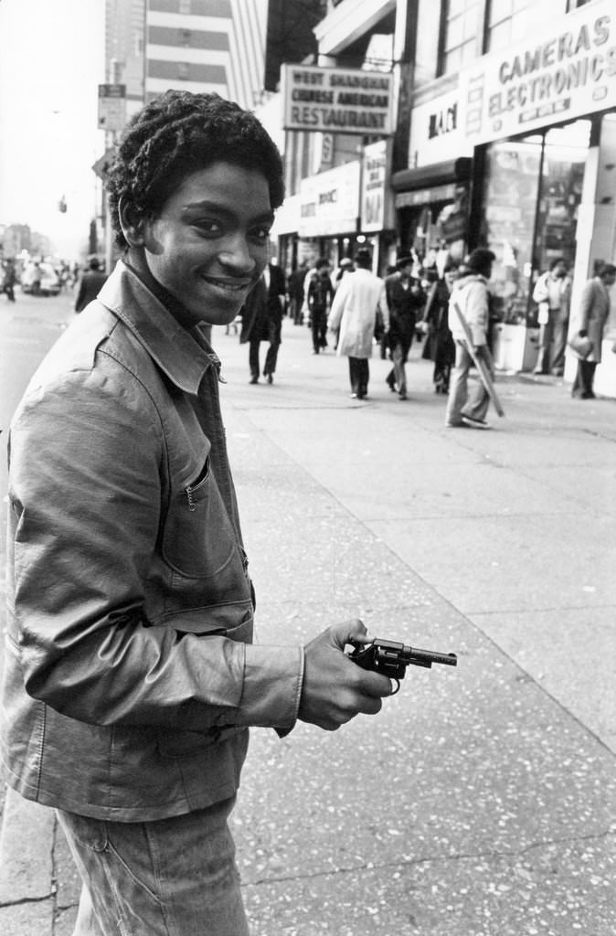 A Look Back at the 1970s Time Square through the Lens of Kenneth Siegel Places &; People