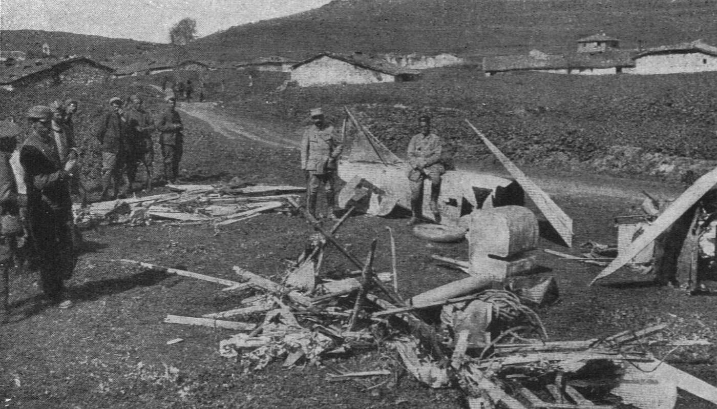 An enemy plane downed in Lake Amatovo; the debris of the “Albatros” has been gathered near a Macedonian village, 1916.